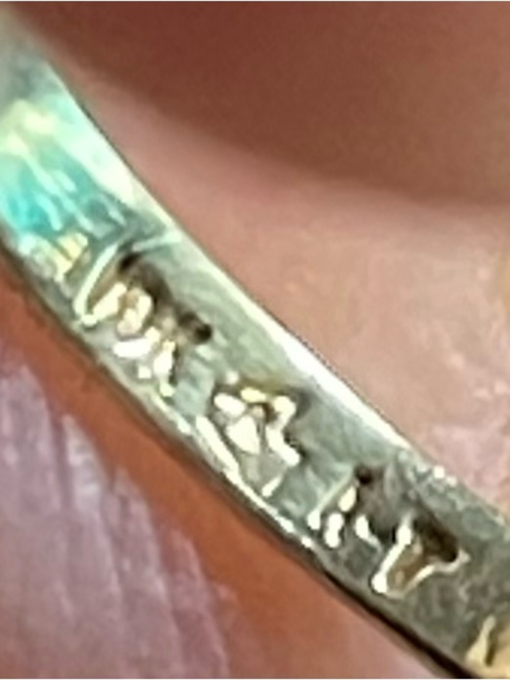 Estate find 10KT YELLOW GOLD AND A TINY DIAMOND SZ 6 Ring stamped 1.1 grams - Picture 5 of 7